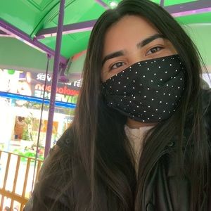 Meet your Posher, Kenisha